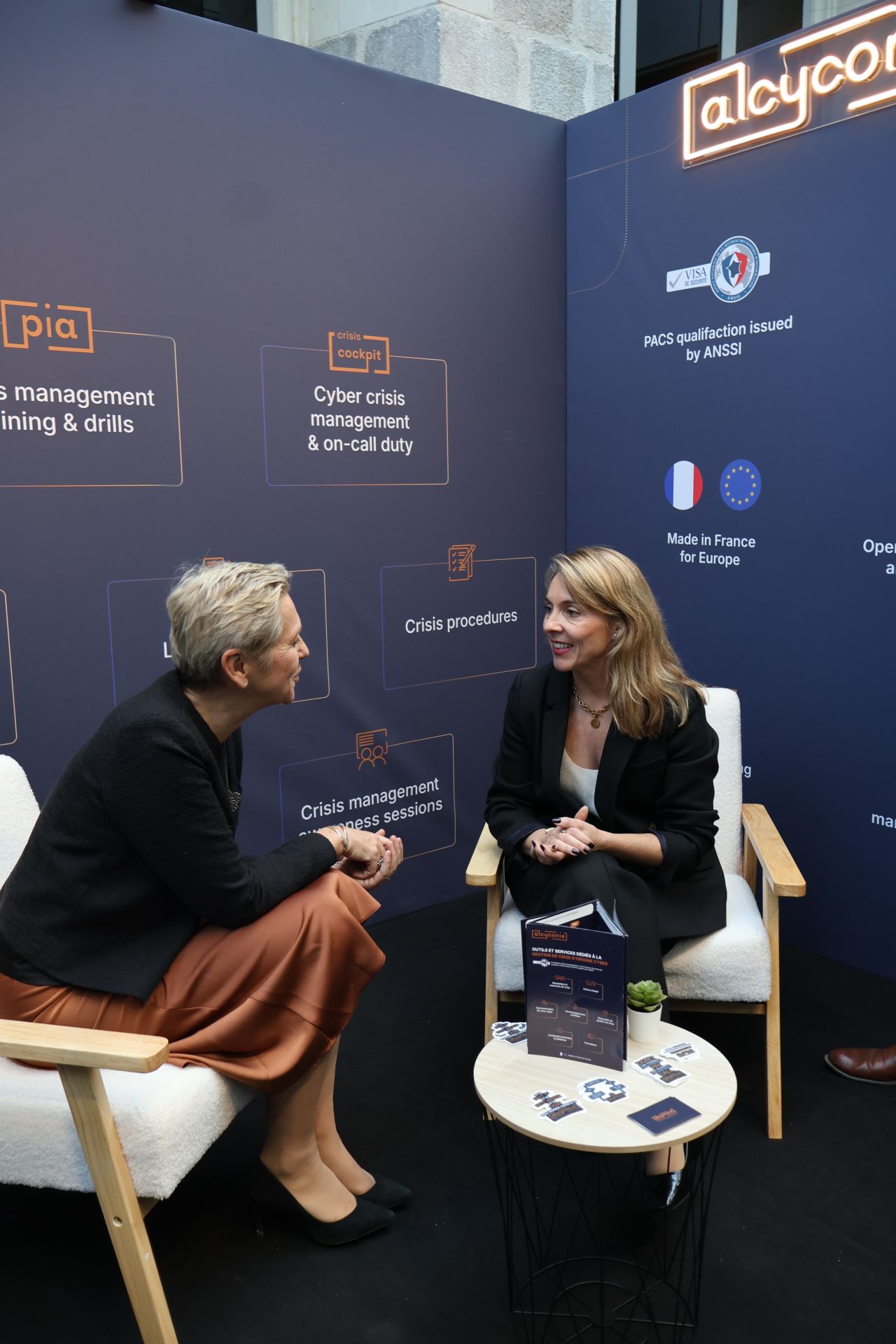 Visit of the Minister Delegate for Digital Affairs to the Alcyconie stand at the European Cyber Week 2025